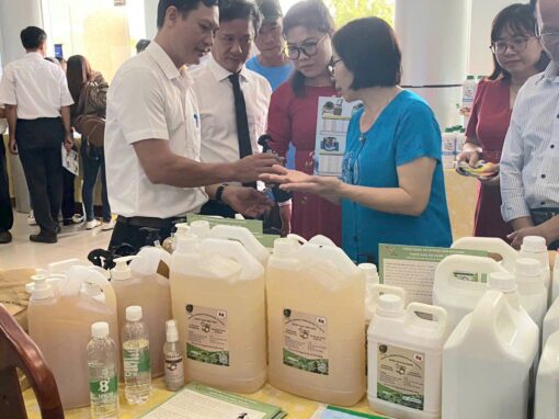 Enzyme Tẩy Rửa Bồn Cầu ( 900ml) - Ảnh 5